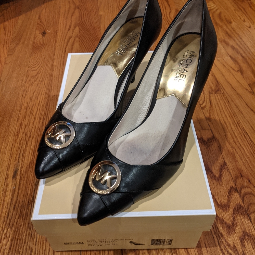 Women's Michael Kors Caroline Charm Leather Pump 8